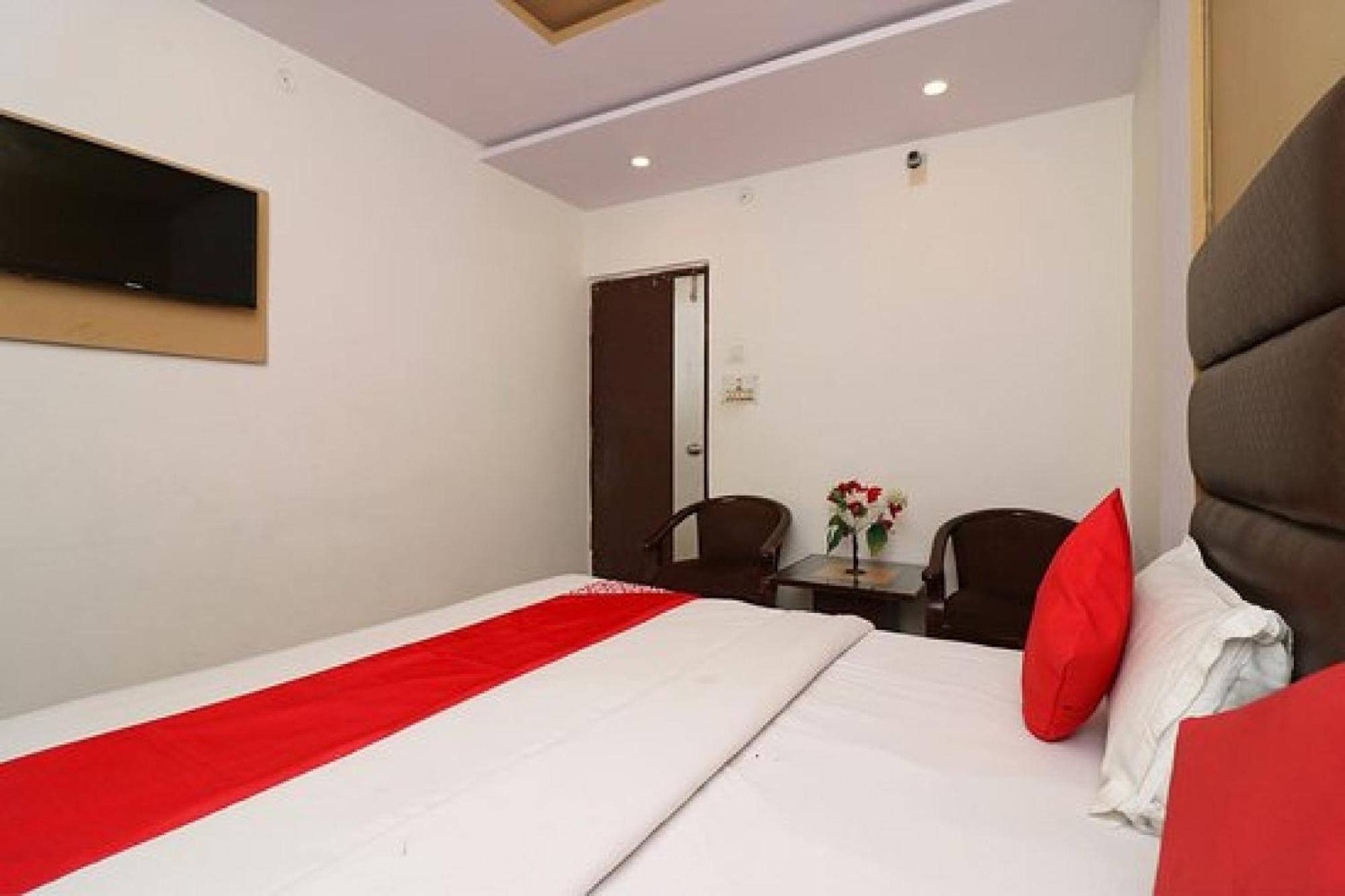 Capital O Hotel Surya Continental Lucknow Exteriör bild